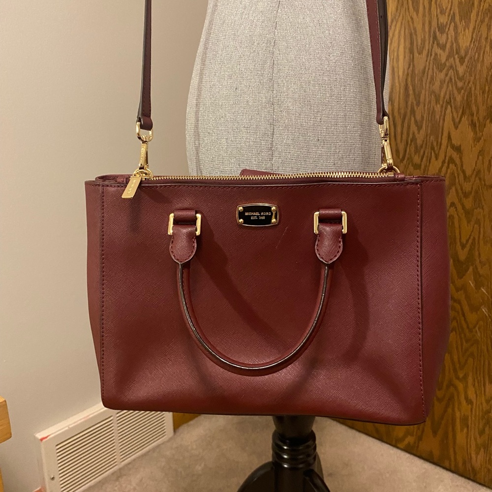 Michael Kors Crossbody - Picture 1 of 10